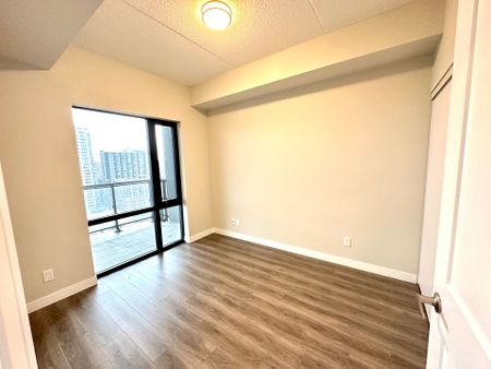 For Lease - 15 Queen Street Unit# 1813, Hamilton, Ontario - Photo 5