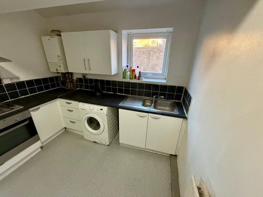 5 bedroom terraced house to rent - Photo 1