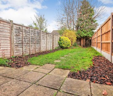 2 bedroom terraced house to rent - Photo 4