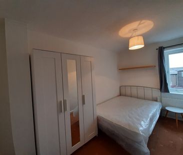 4 Bed End Terrace, Cranmer Walk, NG3 - Photo 5