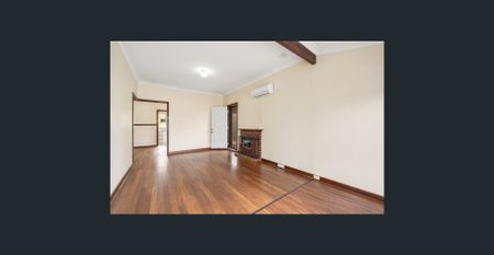 Charming 1960s character Home - Photo 2