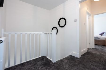 4 Bed Semi-Detached House, Victoria Terrace, M12 - Photo 5