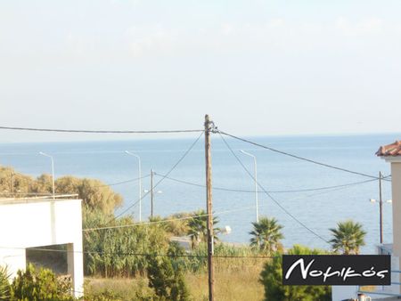 Γκαρσονιέρα στην Μυτιλήνη - Φωτογραφία 3