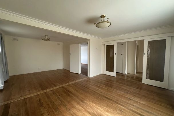 Charming 3-bedroom home - Photo 1