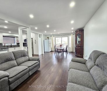 For Lease - 208 Plunkett Road, Toronto, Ontario - Photo 2