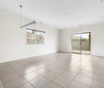 A Welcoming Home Designed for Everyday Living - Photo 6