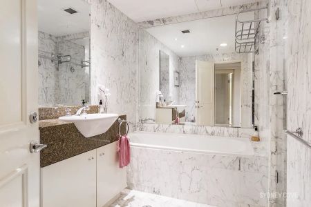 “OVERSIZED STUDIO APARTMENT | Furnished” - Photo 2