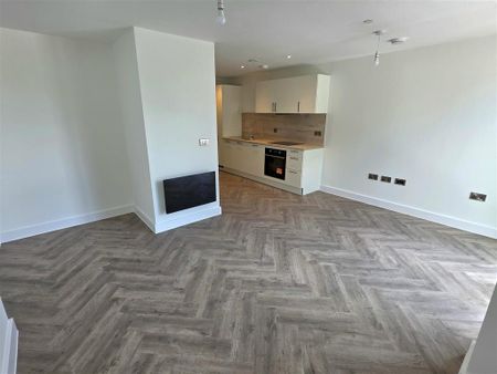 Studio to rent - Photo 2