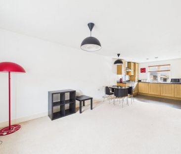 Wapshott Road, Staines-upon-Thames, Surrey,TW18 - Photo 2