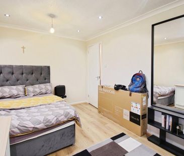 Studio to rent - Photo 6