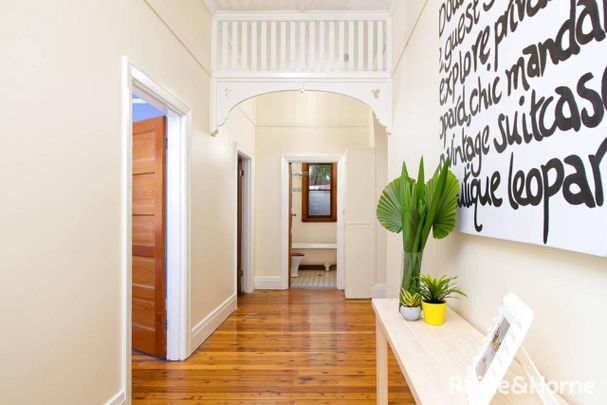 CLASS & STYLE IN CENTRAL - Photo 1