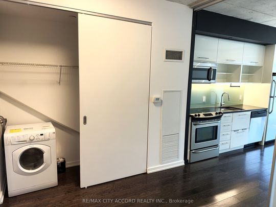 River City I Lofts 47 , #550 - Photo 1