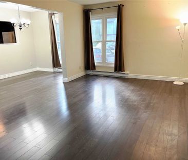 For Lease - 4 Gatsby Square, Brampton, Ontario - Photo 1