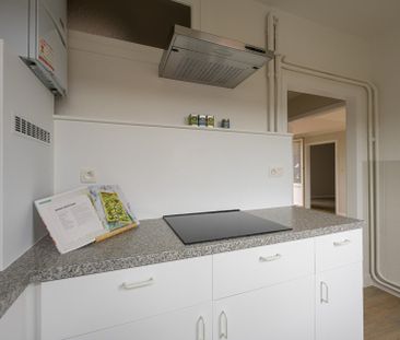 Ideaal gelegen en instapklaar appartement van 80m2 te Hasselt. - Photo 2