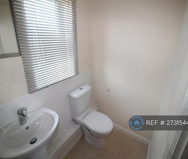 3 bedroom terraced house to rent - Photo 5