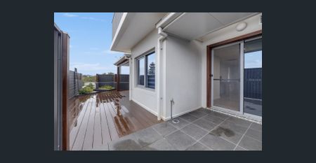 Modern Living in the Heart of Port Macquarie - Photo 5