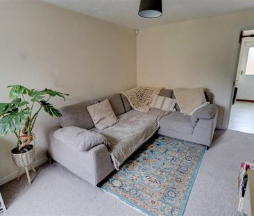 2 bedroom detached house to rent - Photo 2