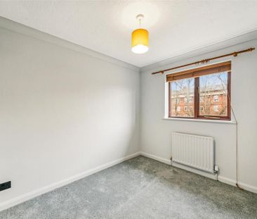 2 bedroom end of terrace house to rent - Photo 6