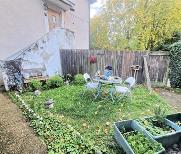 2 bedroom maisonette to rent - Photo 1