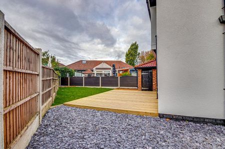 3 bedroom semi-detached house to rent - Photo 5