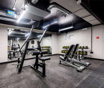 Professional Ensuite Rooms Inc Bills, Beeston, NG9 - Photo 6