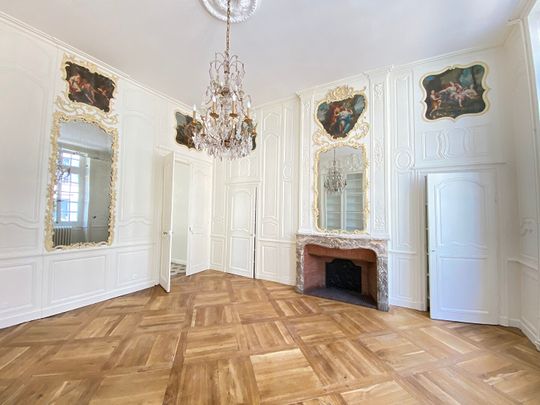 Location Appartement 4 pièces 171m² - Photo 1