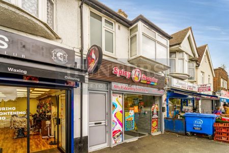 Hanworth Road , Hounslow, TW4 - Photo 4