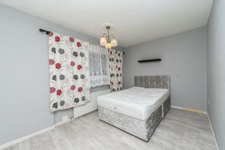 PARKWOOD ROAD BEESTON LEEDS LS11 5RE - Photo 5