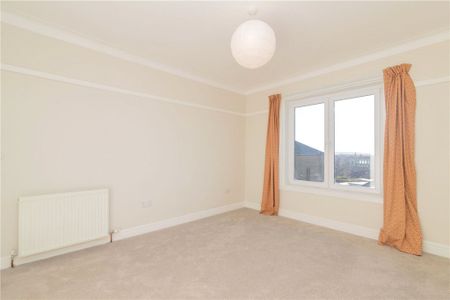 18 Southampton Drive - Photo 4