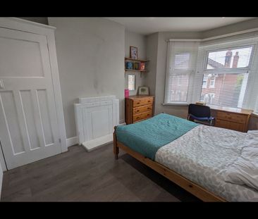 Room in a Shared House, Coventry Road, SO15 - Photo 4