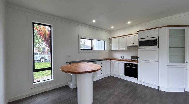 Freshly Renovated 2-Bedroom Unit - Power & Water Included - Photo 1