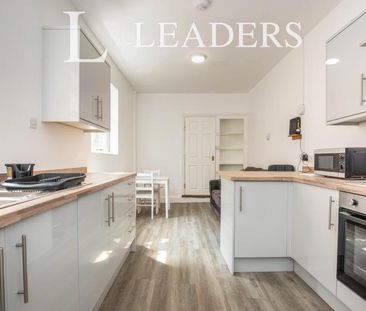 5 bedroom terraced to rent Adams Avenue, Northampton, Northamptonsh... - Photo 6