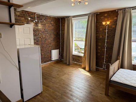 Studio to rent - Photo 3