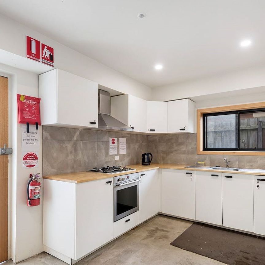 3 & 5/74 Jones Road, Dandenong. - Photo 1