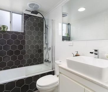 7/1 Mercury Street, Wollongong NSW 2500 - House For Rent | Domain - Photo 5