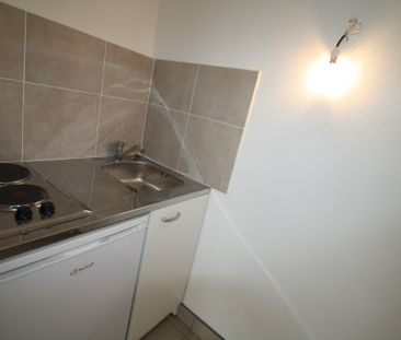 Location Appartement 1 pièce 26m² - Photo 3