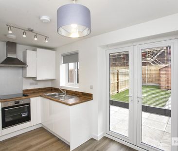 2 bedroom semi-detached house to rent - Photo 6