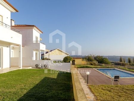 3 bedroom luxury Villa for rent in Santo Isidoro, Lisbon - Photo 5