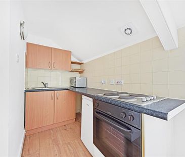 Studio to rent - Photo 6