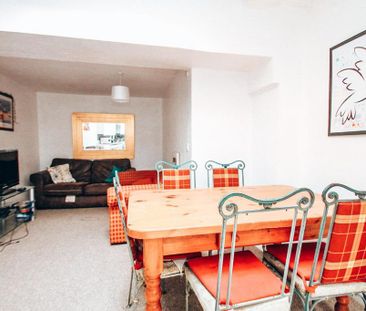 5 bedroom private hall to rent - Photo 2