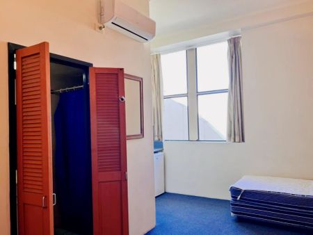 Studio-3038 - Photo 2