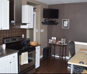 For Lease - 293 Queenston Road Unit# 2, Hamilton, Ontario - Photo 3