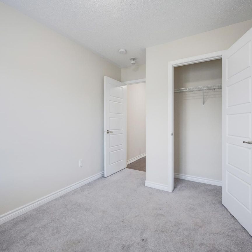 For Lease - 3082 Harebell Gate, Oakville, Ontario - Photo 1