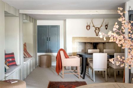 A stunning four bedroom house - Photo 3
