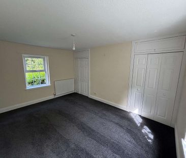 Freshly decorated 3 bedroom semi detached bungalow in the conservat... - Photo 2
