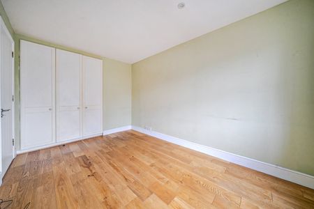 Taylor Close, Hounslow, Middlesex, TW3 - Photo 3