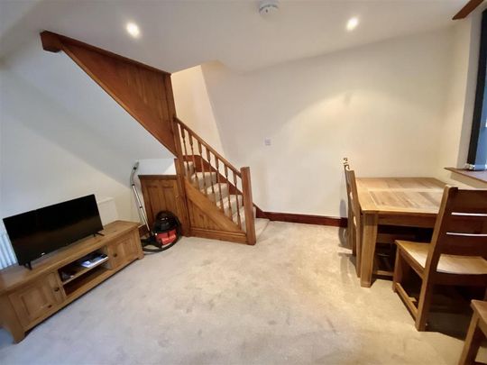 2 bedroom private hall to rent - Photo 1