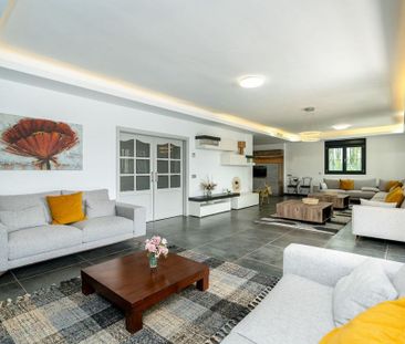 6 room luxury Villa for rent in Marbella, Andalusia - Photo 2