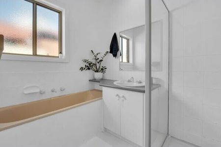 Craigieburn - Photo 4