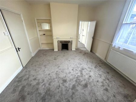 4 bedroom detached house to rent - Photo 3